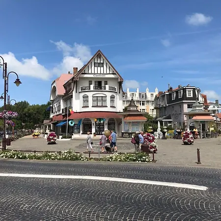 Beautiful Normandy In An Exclusive Location De Haan